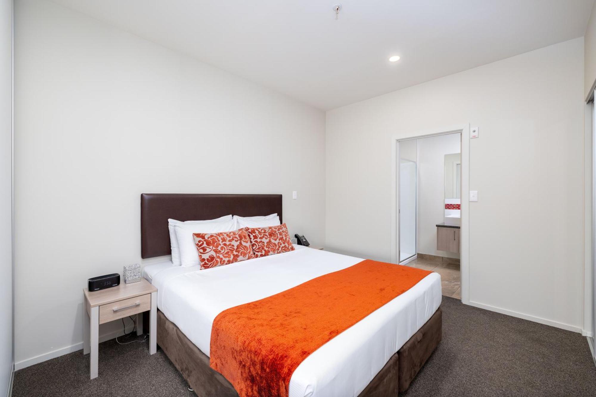 Ramada Suites By Wyndham Christchurch City Bagian luar foto