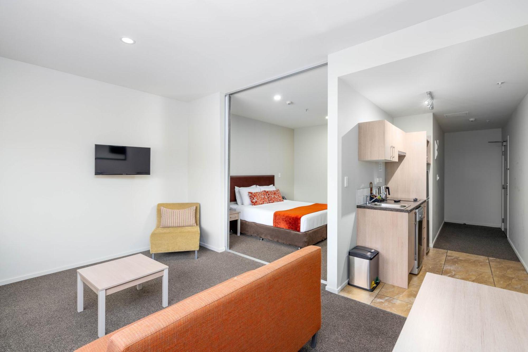 Ramada Suites By Wyndham Christchurch City Bagian luar foto