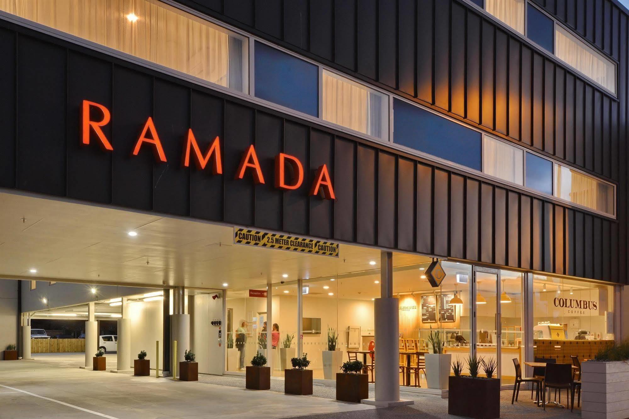 Ramada Suites By Wyndham Christchurch City Bagian luar foto