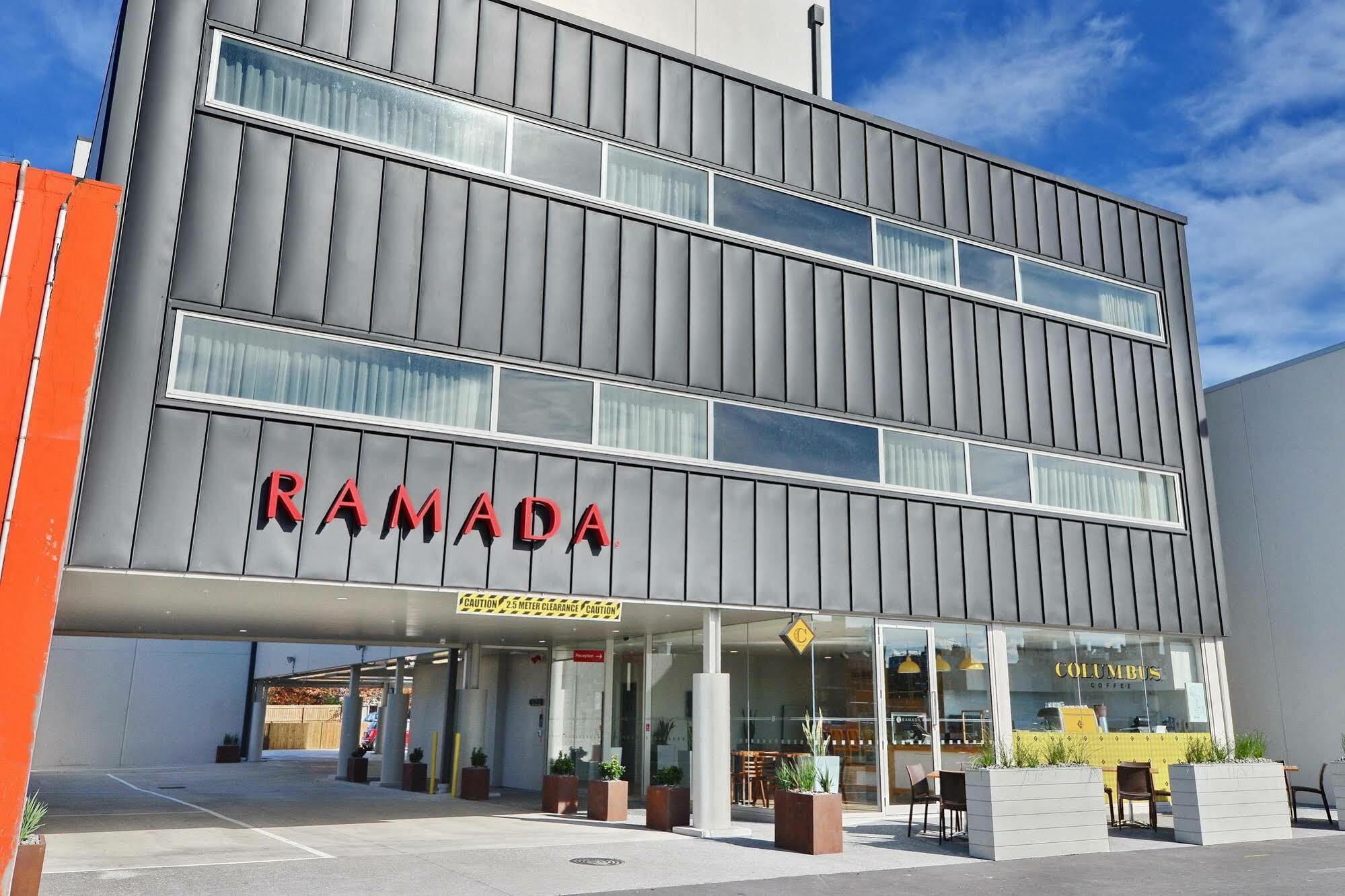 Ramada Suites By Wyndham Christchurch City Bagian luar foto